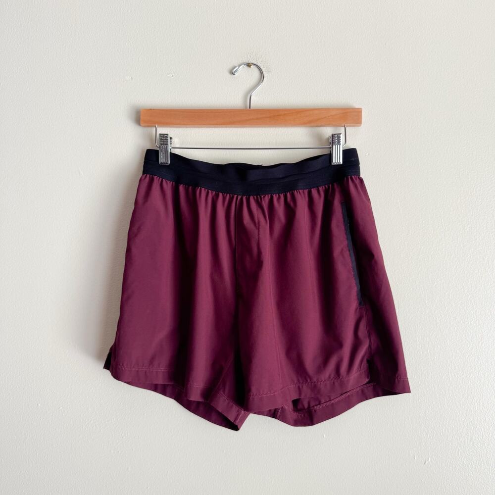 Rhone Maroon + Black Mako 5" Tech Short Medium Unlined